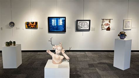 Art show highlights work of alumni