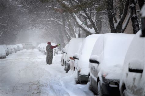 Chicago Weather: At least 3 more inches of snow fell in Chicago area ...