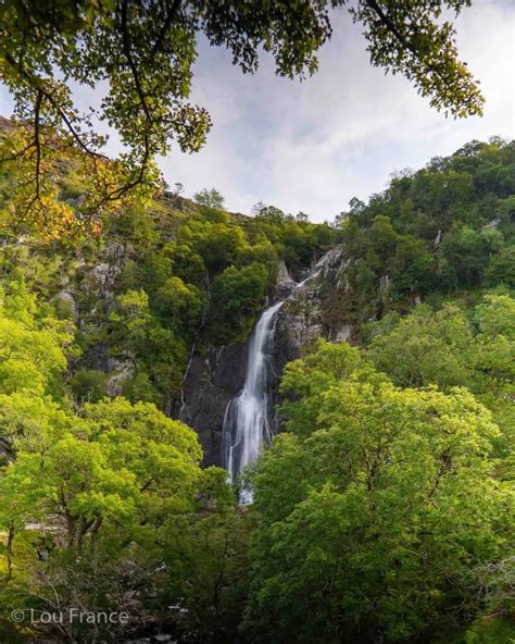 The 15 Best Waterfalls in Wales to Visit