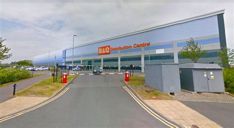 Coronavirus UK: Outbreak at a B&Q distribution centre | Metro News