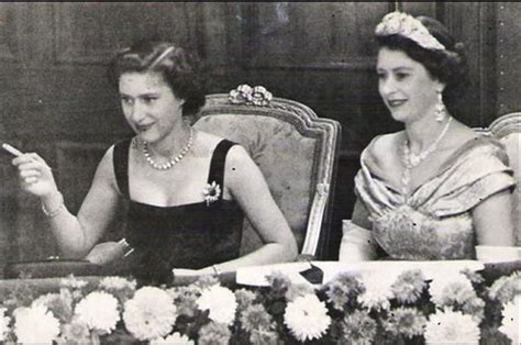 Princess Margaret and Queen Elizabeth II at the theatre | Princess ...