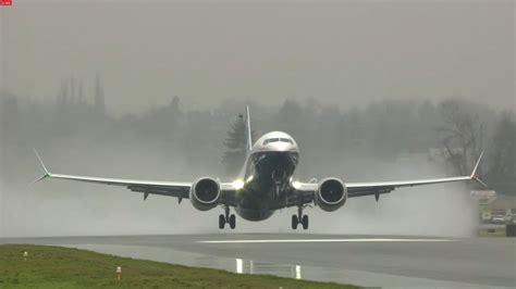 First Takeoff of Boeing 737 MAX [FullHD] - YouTube