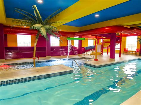 Regina Hotel with Water Slide and Indoor Pool: Comfort Suites Regina