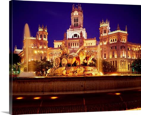 Spain, Madrid, Plaza de Cibeles, fountain and Palacio De Comunicaciones ...