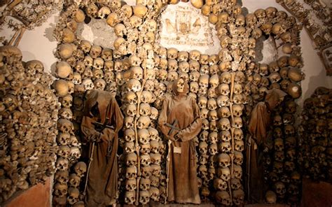 Roman Crypts and Catacombs Tour | English Guide | AC Coach