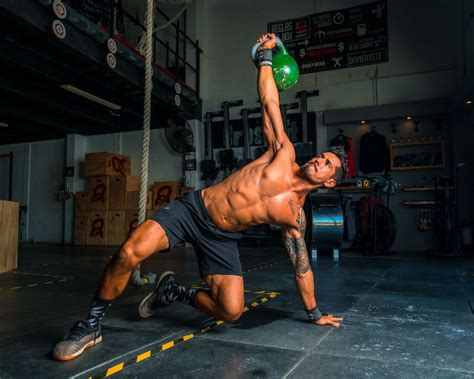 6 Oblique Exercises for Men to Build a Strong Core