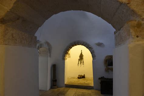 Alberobello - Trullo Sovrano; Inside (3) | Trulli | Pictures | Italy in ...