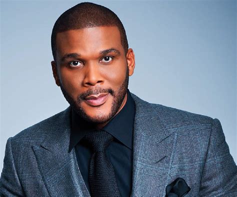 Tyler Perry Biography - life Story, Career, Awards, Age, Height ...