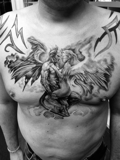 Brust Tattoo Demon and Angel | Tatouage de démon, Tatouage ange démon ...