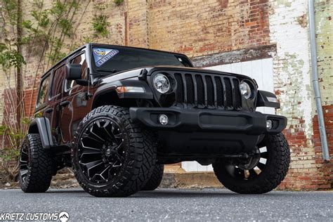 Lifted 2020 Jeep Wrangler JL with 2.5 inch Rough Country Lift Kit and ...