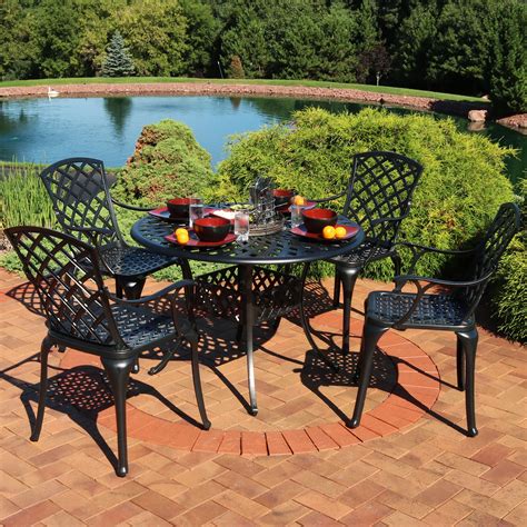 Sunnydaze Outdoor Patio Furniture Dining Set, 4 Metal Chairs and Round ...