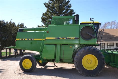 High Auction Prices on 30-Year Old John Deere 7720 Combines