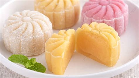 Traditional Snowy Mooncake With Colorful Snow Skin And Sweet Flavors ...