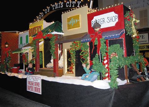 Unique Ideas For Christmas Parade Floats / Christmas Parade Themes ...