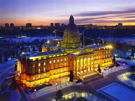 legislature_buildings_in_winter_edmonton_alberta-1024×768