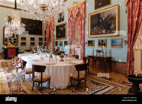 Royal lodge interior hi-res stock photography and images - Alamy