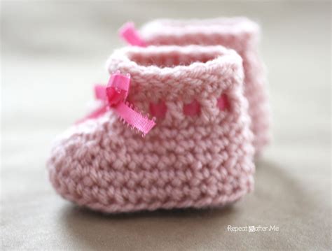 Crochet Newborn Baby Booties Pattern - Repeat Crafter Me