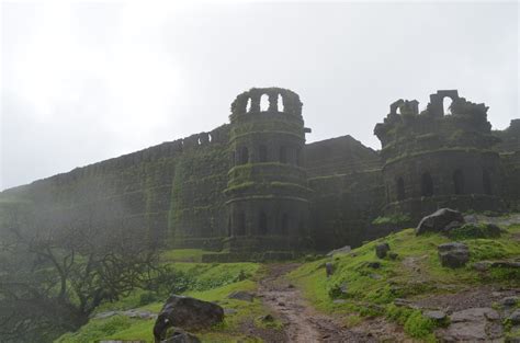 A Must visit Monsoon Trek to Raigad Fort-The capital of Shivajis ...