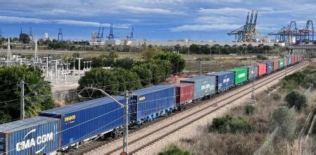 Un tren de mercancías descarrila en la Zona Franca y provoca ...