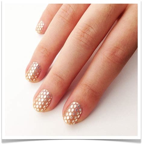 Viola Pearl: Saturday Find: Essie Nail Stickers