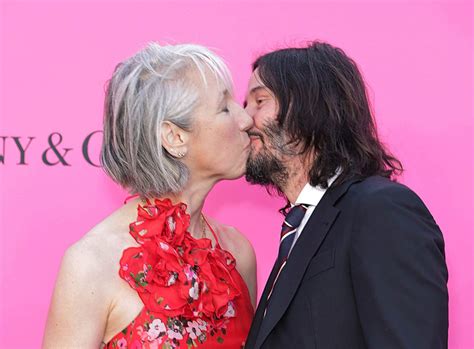 Keanu Reeves and Alexandra Grant kissed on the red carpet and What Else ...