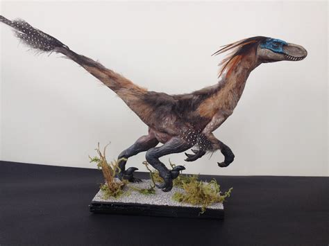 Velociraptor Mongoliensis sculpture (with real feathers!!) — Stan ...