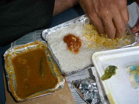 TRAVEL EASY: Indian Train food:Now you can Complain if ....