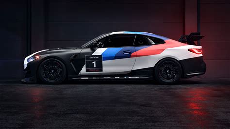 2023 BMW M4 GT4 race car revealed