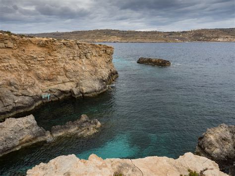 Outdoorsy in Malta - camping and hiking in Comino - Wobbly Ride