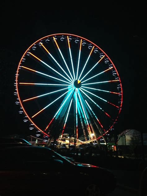 The new Ferris wheel in pigeon forge TN An extremely awesome light show ...