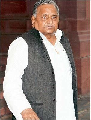 Mulayam Singh Yadav Biography, Age, Height, Secrets, Affairs, Images,