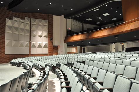 Deer Lakes High School Auditorium - LEED Gold | Church interior design ...