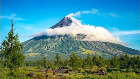 Five stunning volcanoes around the world you should visit