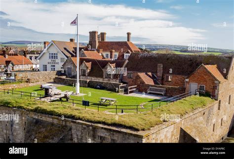 Yarmouth castle hi-res stock photography and images - Alamy