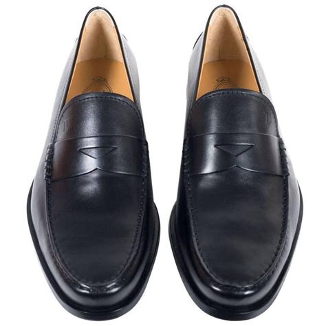 Tod's Men's Classic Black Leather Penny Loafers For Sale at 1stDibs