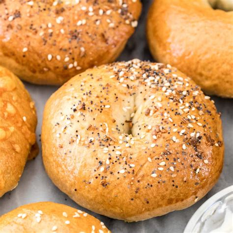 Homemade Bagel Recipe - Sugar Spun Run