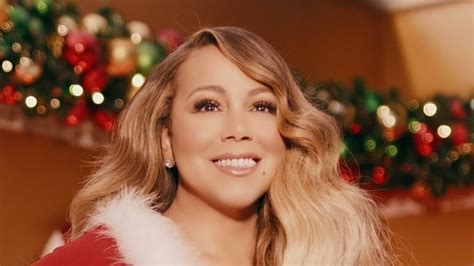 Mariah Carey's New Video For 'All I Want For Christmas Is You' Is ...