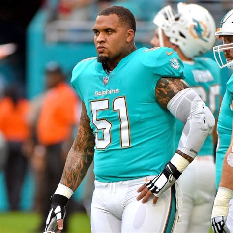 Mike Pouncey agrees to 2-year, $15M deal with Chargers | abc30.com