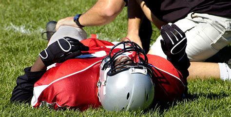 Tips for Avoiding the Most Common Football Injuries | Bon Secours Blog