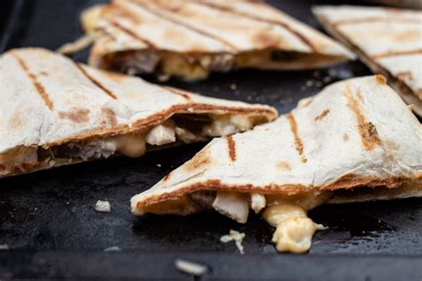 Grilled Chicken Quesadilla – Midwexican