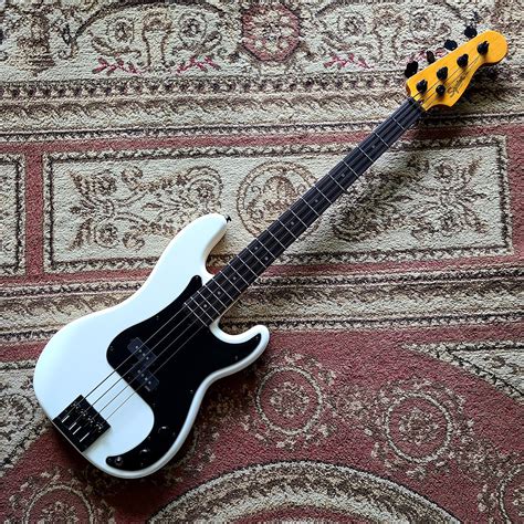 Modded: Squier CV 60s Precision : r/BassGuitar