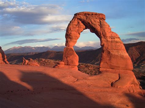 File:Delicate arch sunset.jpg - Wikimedia Commons