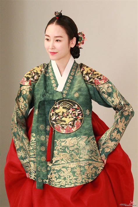 한복 Hanbok : Korean traditional clothes[dress] | | Traditional outfits ...