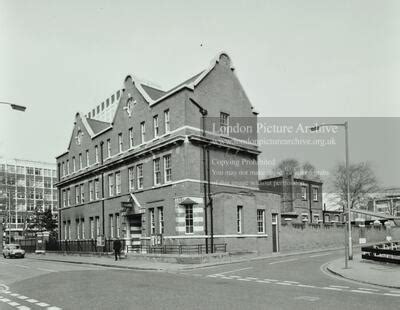 Croydon Police Station, Fell Road: on corner of Mint Walk - London ...