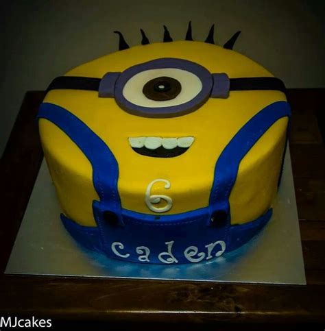 Minion cake | Minion cake, Cake, Cupcake cakes