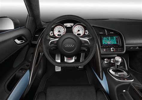 Audi R8 GT Spyder Interior - Car Body Design