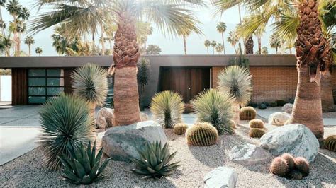 How to Get That Palm Springs Garden Style - Link Edge