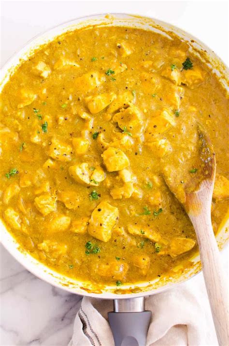 This easy Chicken Curry recipe will be the best you ever tried! Chicken ...