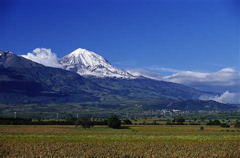 pico-de-orizaba-volcano - Veracruz Pictures - Veracruz - HISTORY.com