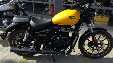 Royal Enfield Meteor 350 Yellow